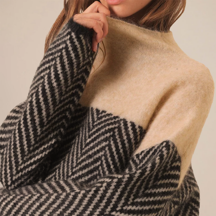 Dana | CASHMERE TURTLENECK