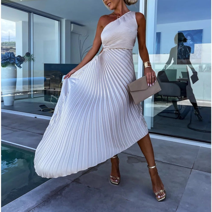 Lana | One-shoulder pleated maxi dress